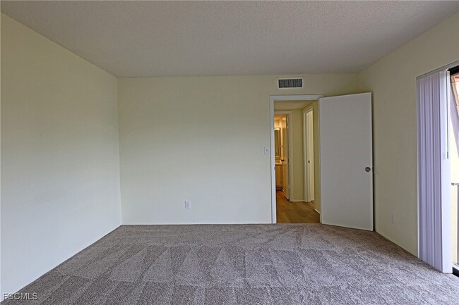 Building Photo - 1526 Park Meadows Dr