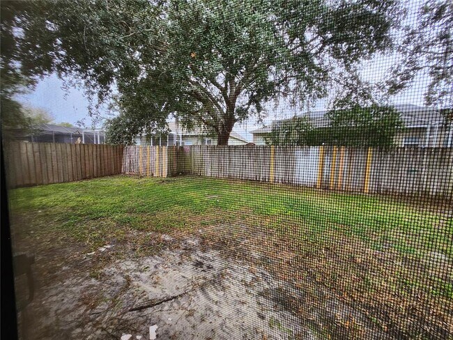 Building Photo - 22707 Roderick Dr