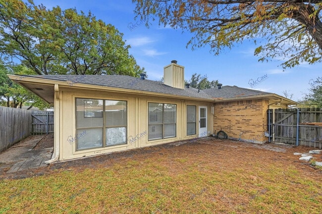 Building Photo - 709 Villa Ridge Dr