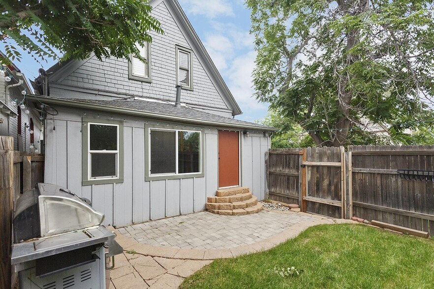 Building Photo - Charming Five Points home with outdoor oasis on corner lot