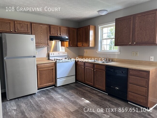 Building Photo - 108 Grapevine Ct