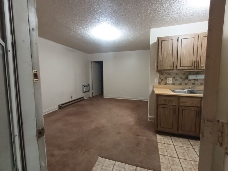 Building Photo - 5811 Stieren Dr