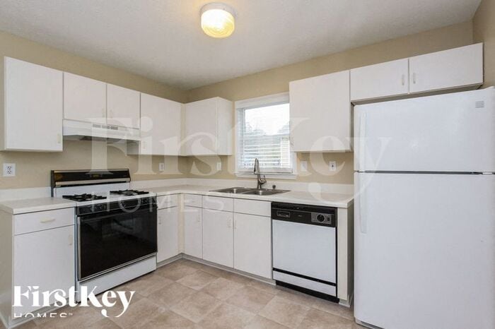 Building Photo - 118 Aztec Way SE