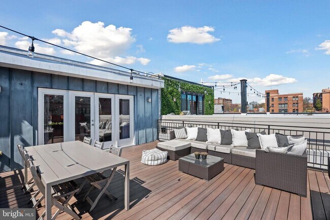 Building Photo - 2108 10th St NW