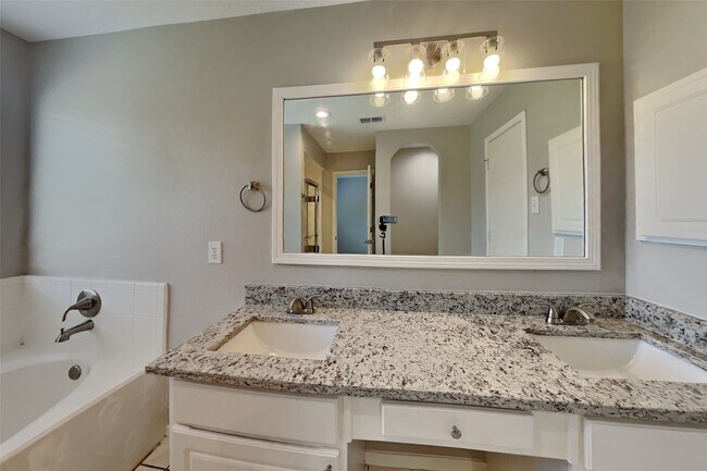 Building Photo - 1327 Coppercrest Dr