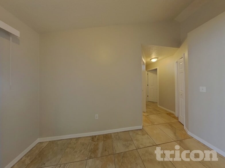 Building Photo - 400 Cocoa Ct
