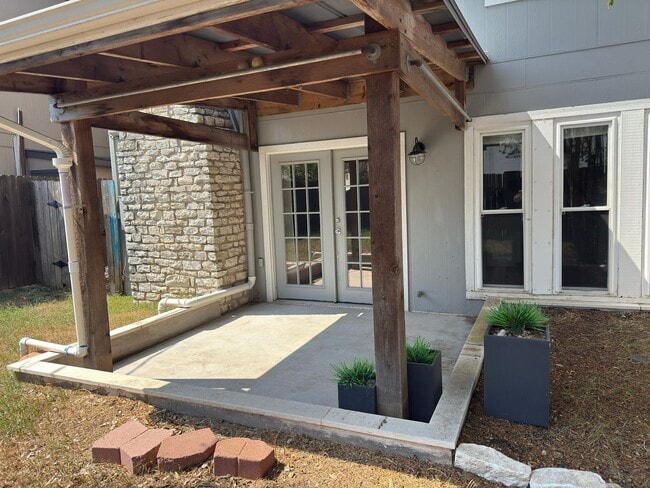 Building Photo - Single Story 2/2.5 in NW Austin