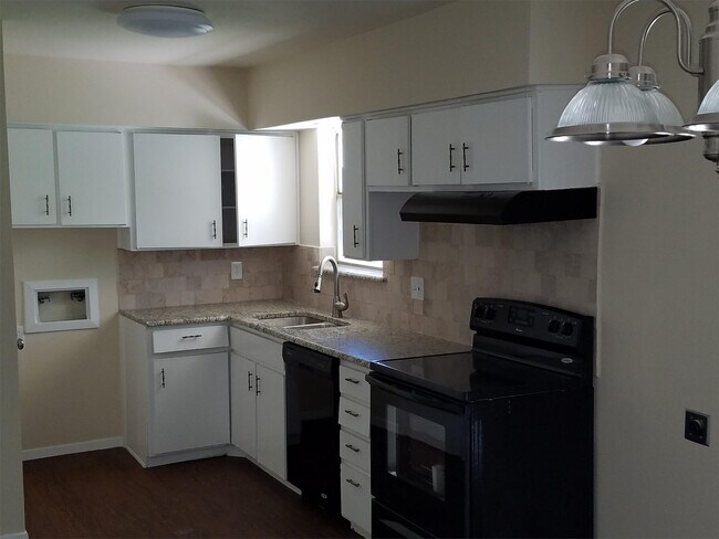 Building Photo - 3516 Flamingo Way