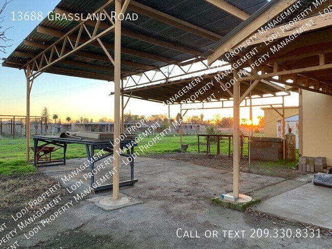 Building Photo - 13688 Grassland Rd