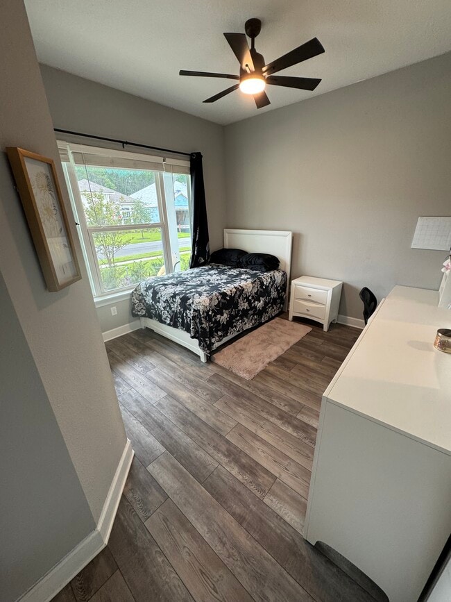 Building Photo - 179 Sparrow Crk Dr