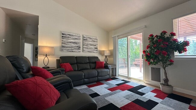 Building Photo - Great Home in West Loveland