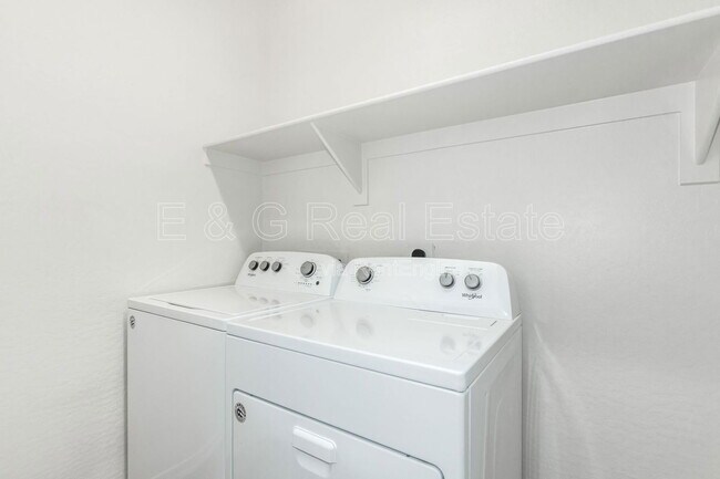 Building Photo - 35082 N Laredo Dr