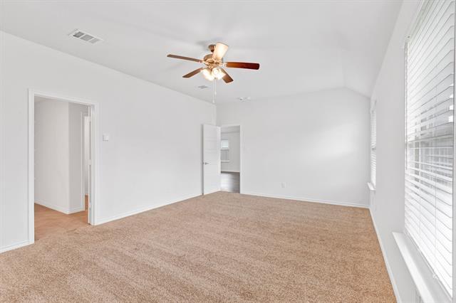 Building Photo - 314 Red Oak Dr