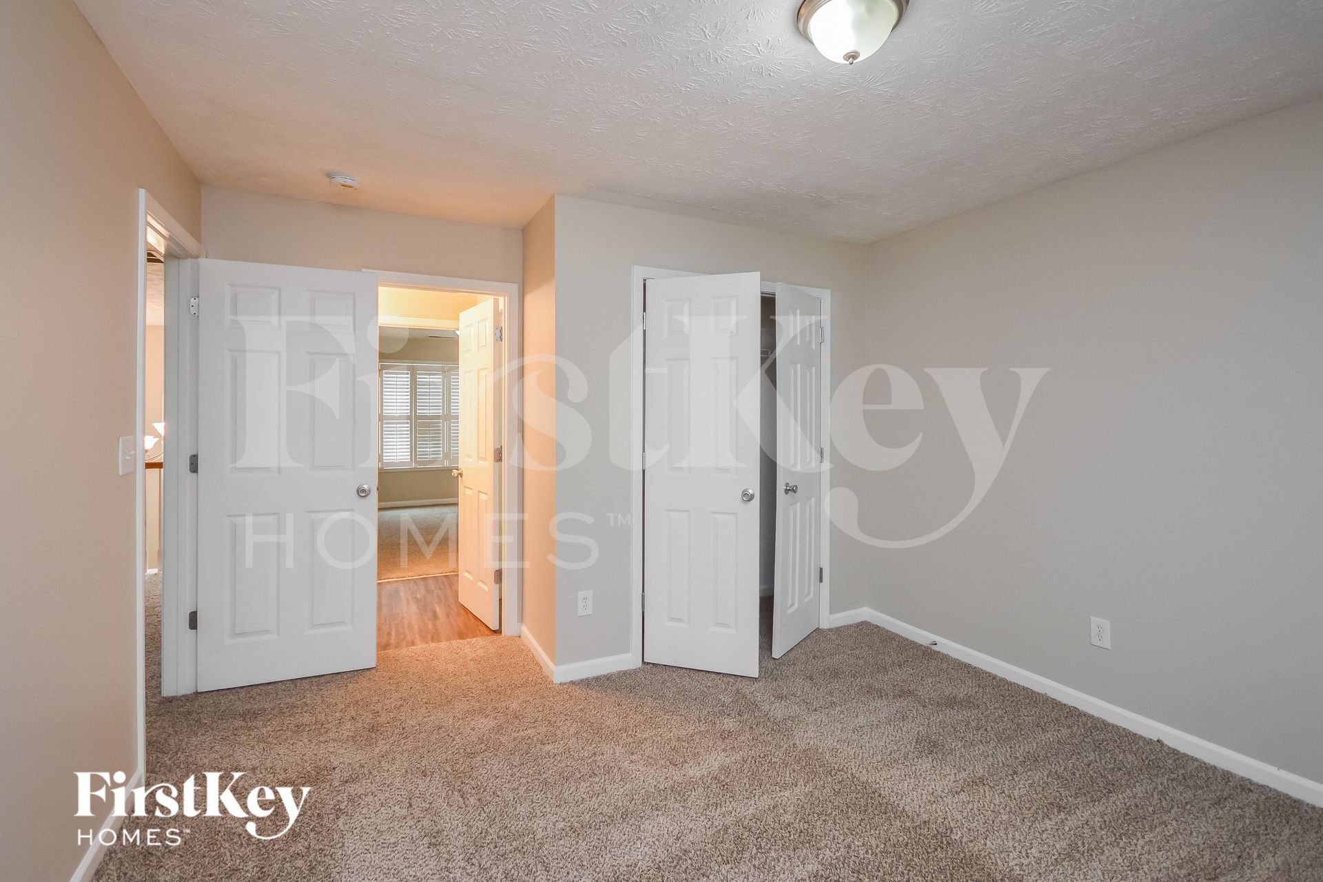 Building Photo - 1425 Hollow Springs Ct