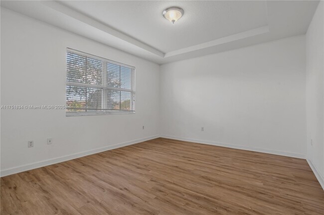Building Photo - 10940 NW 87th Ln