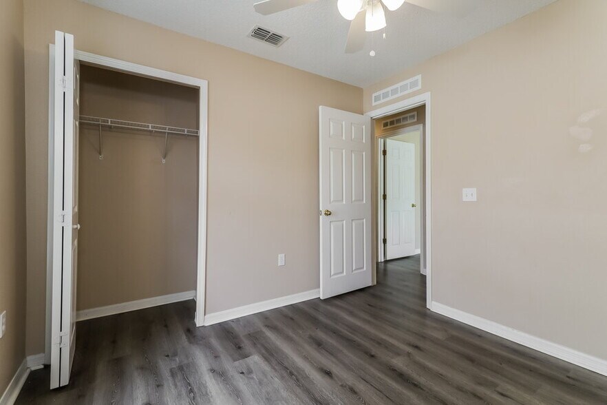 Building Photo - 2837 Mingo Dr