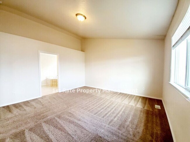 Building Photo - 11550 W Tahiti St