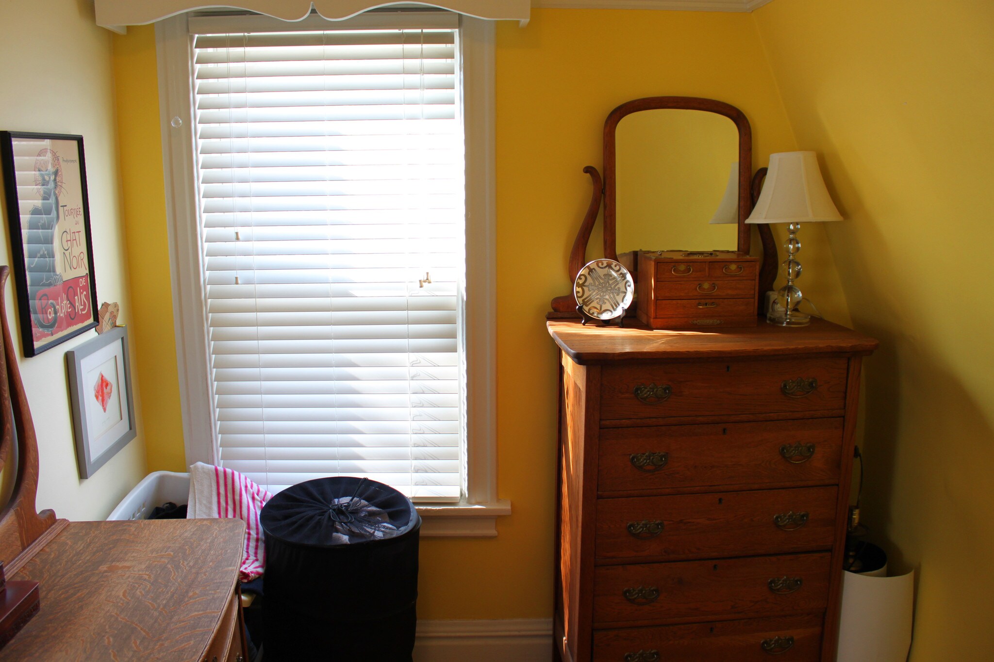 Building Photo - 4903 N Hoyne Ave