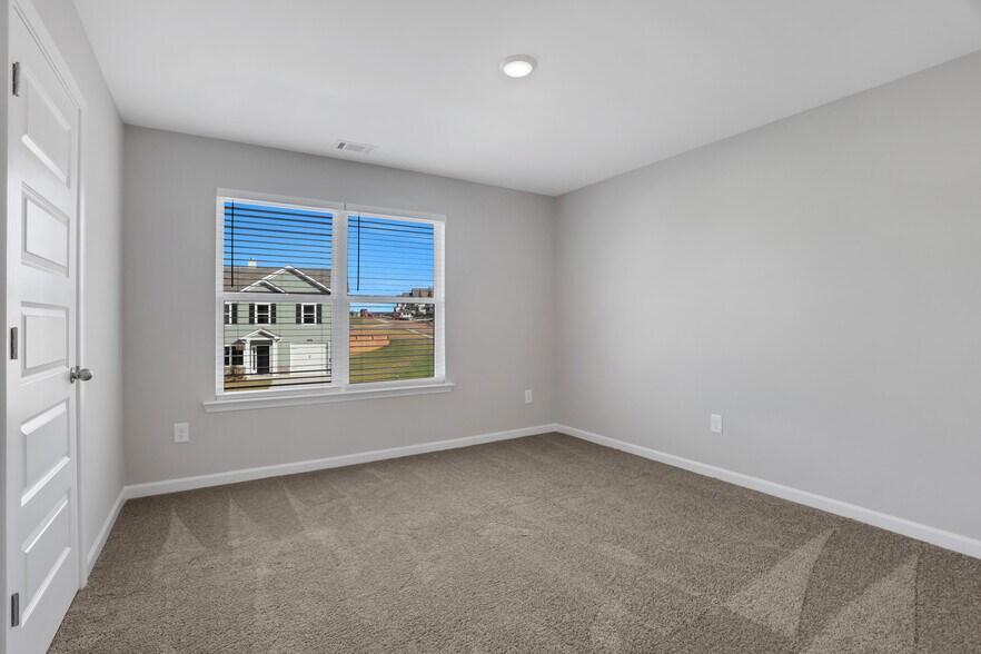 Building Photo - 236 Eva Way NE