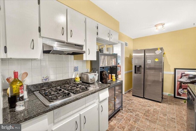 Building Photo - 4009 Simms Dr