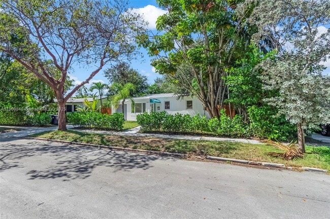 Building Photo - 6437 SW 14th St