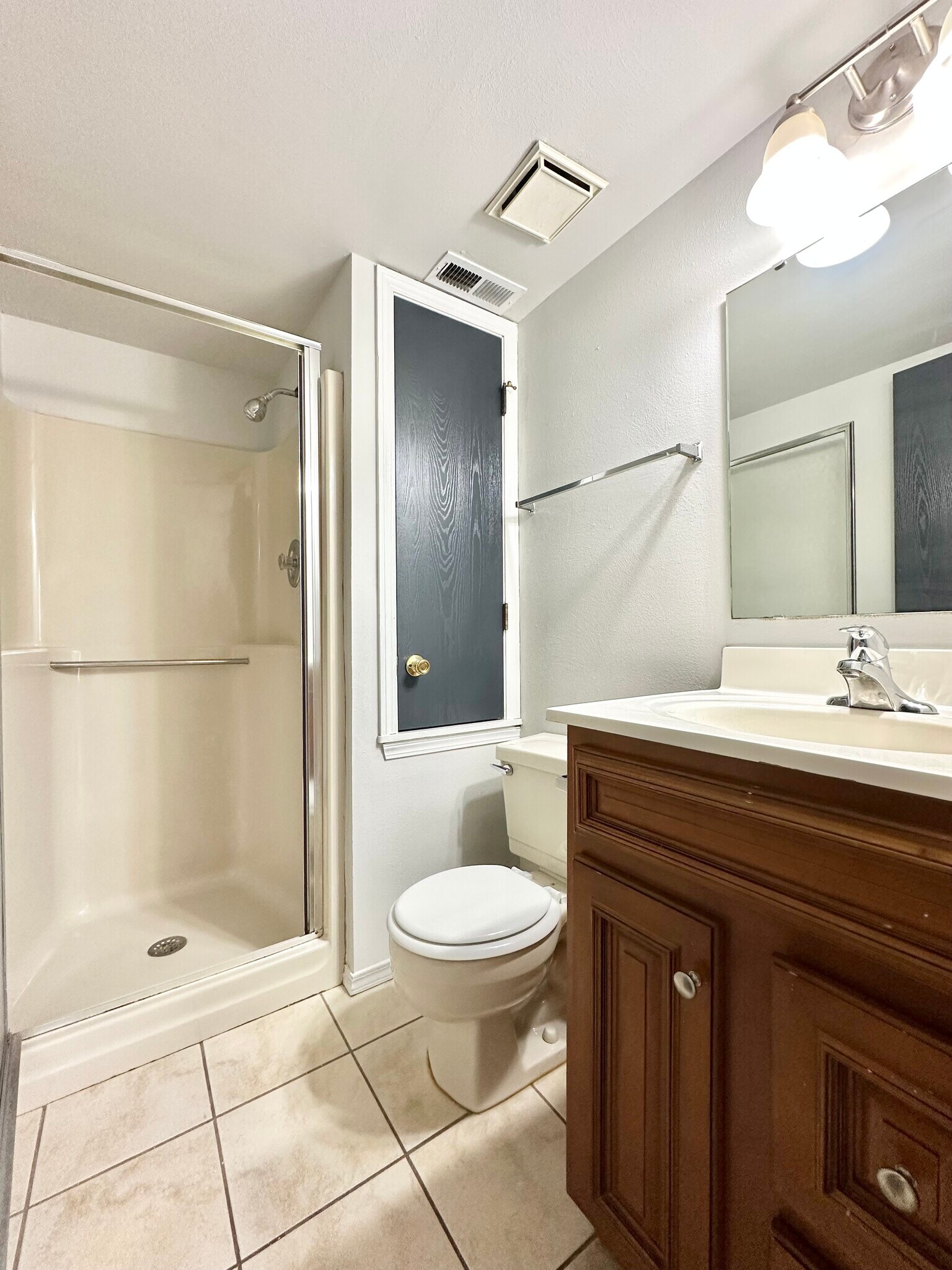 Building Photo - 9441 Green Park Gardens Dr