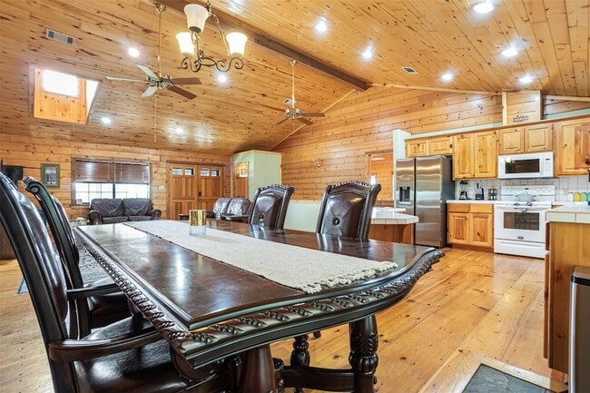 Building Photo - 1700 Co Rd 270