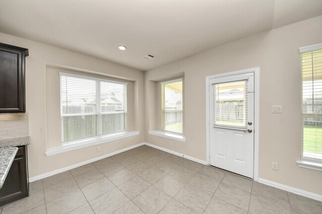 Building Photo - 21254 Lucknow Ln
