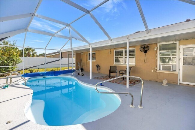 Building Photo - 5771 Timberlake Dr