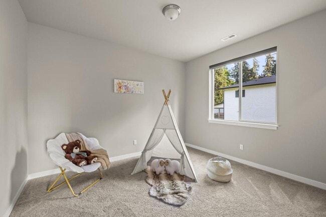Building Photo - 3807 29th Ave Ct E