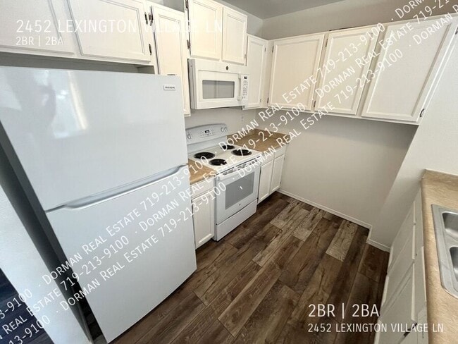 Building Photo - 2452 Lexington Village Ln