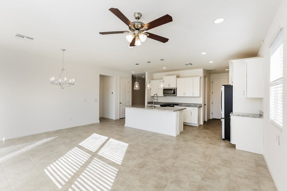 Building Photo - 6751 W Pedro Ln