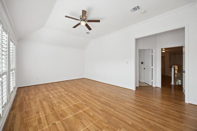 Building Photo - 1812 Matthews St