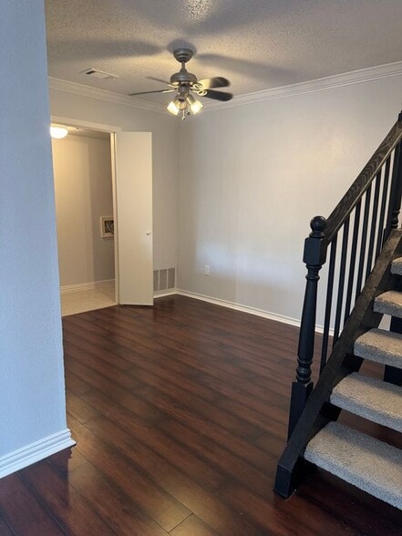 Building Photo - 883 Dublin Dr