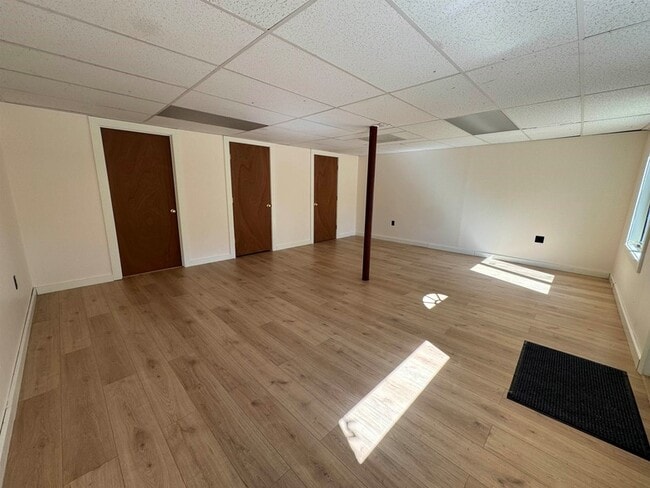 Building Photo - 473 Hapgood Pond Rd