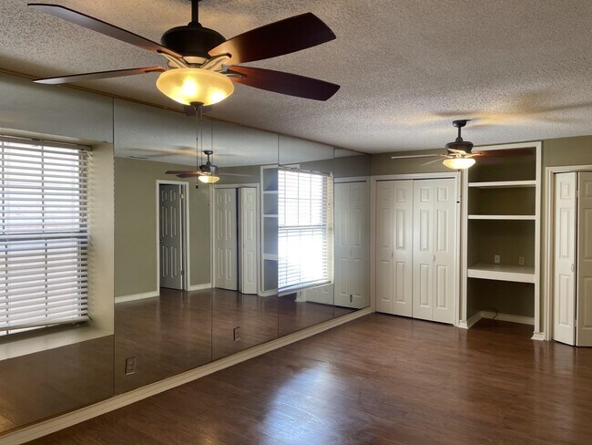 Building Photo - 101 Martingale