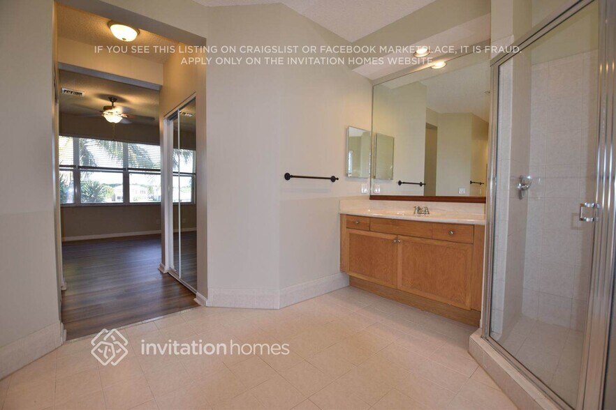 Building Photo - 6103 C Durham Dr