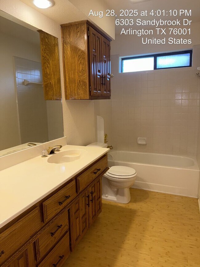 Building Photo - 6303 Sandybrook Dr