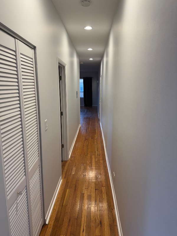 Building Photo - 3816 W Ainslie St