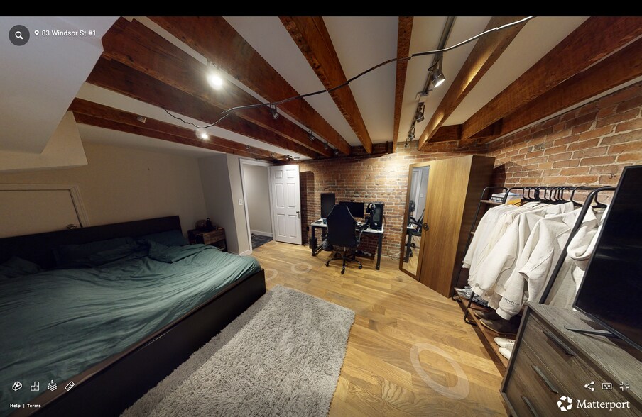 Building Photo - 83 Windsor St