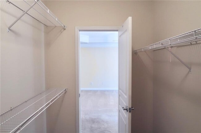 Building Photo - 515 Village Arbor Park NW