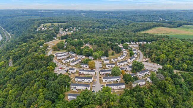 Building Photo - Available in June! 4-Bedroom Townhouse in Scenic Hills Homes - Midland, PA