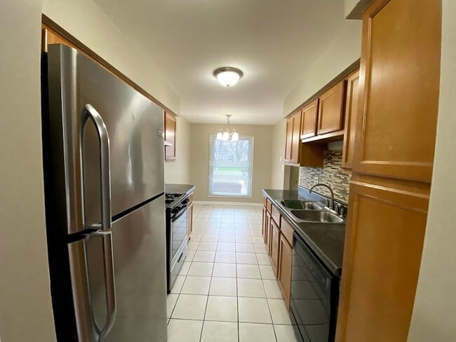 Building Photo - 1987 Franklin Pl