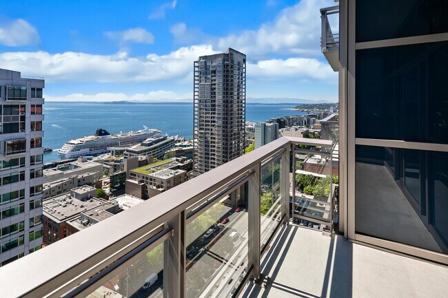 Building Photo - 2033 2nd Ave