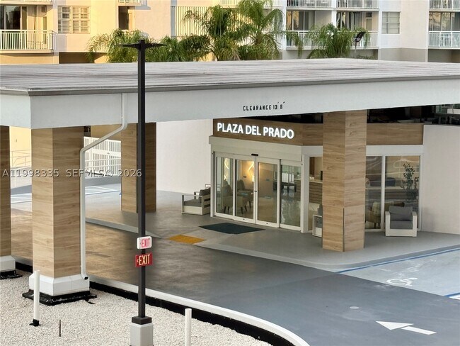 Building Photo - 18011 Biscayne Blvd