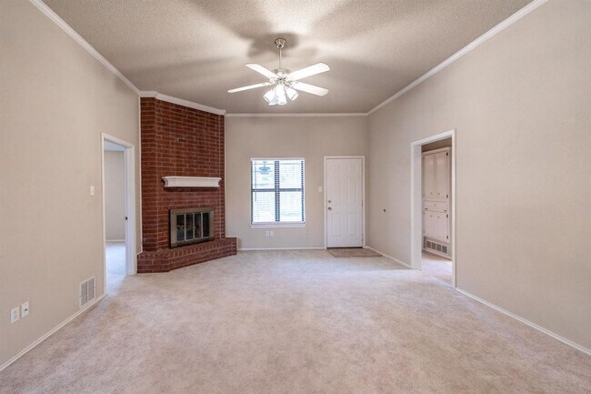 Building Photo - Beautiful Home In South Lubbock! Available...