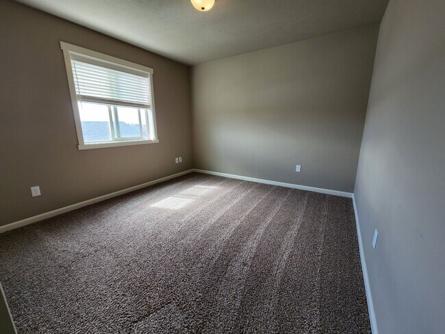 Building Photo - Beautiful West Pasco Home