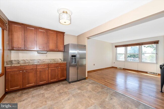 Building Photo - 11584 Liberty Oak Dr