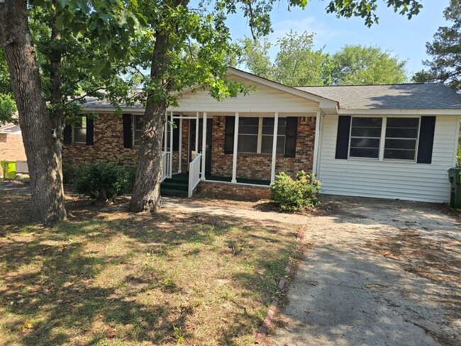 Building Photo - Southeast Columbia