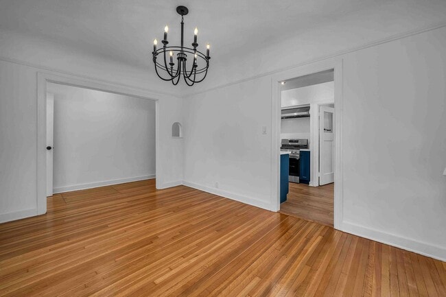 Building Photo - 223 N Almont Dr